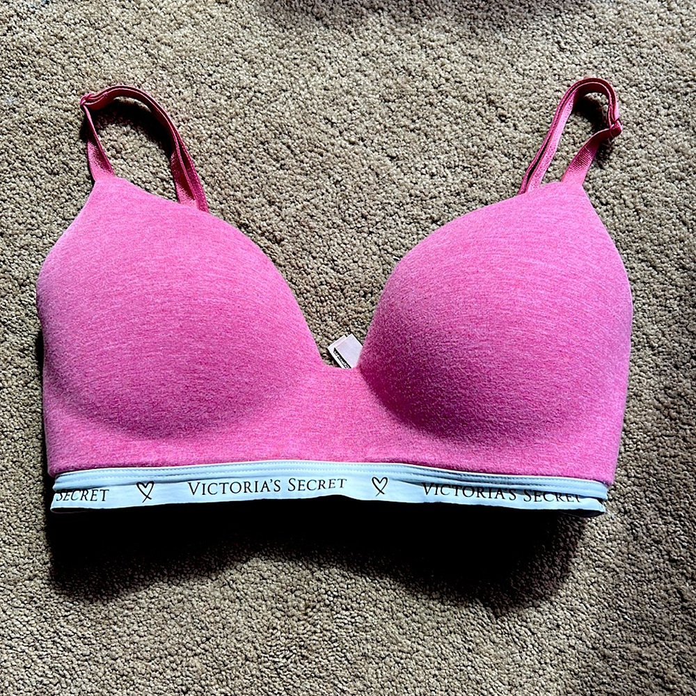 Victoria’s Secret wireless T-shirt bra size 32DD